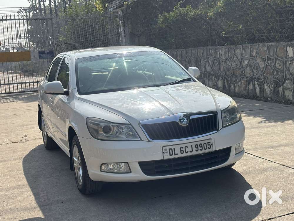 Skoda Laura 1.8 Tsi Ambition, 2011, Petrol