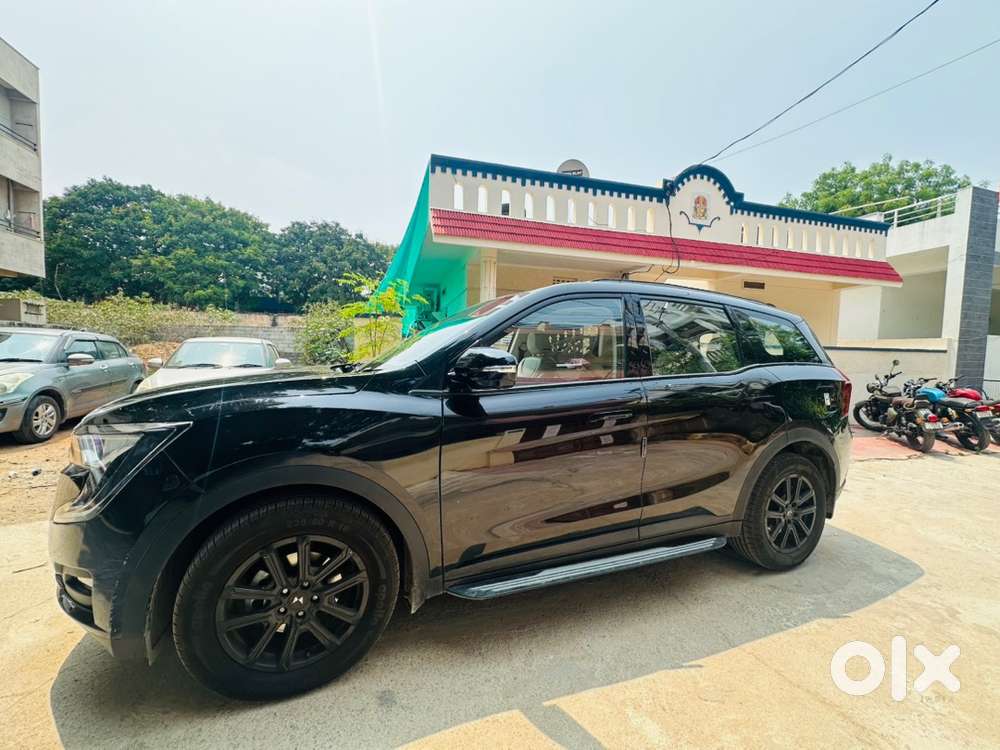 Urgent Sell: 1.5yr Old Mahindra Xuv700 Ax7l