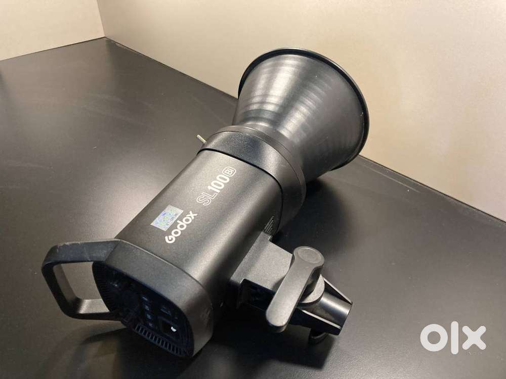 Godox SL100Bi 100W Bi-Color LED Video Light  Excellent Condition