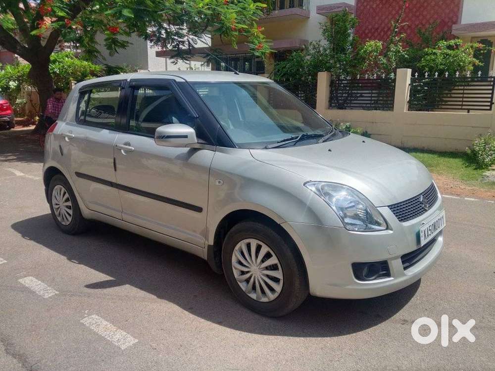 Maruti Suzuki Swift Vxi Bsiv, 2011, Petrol