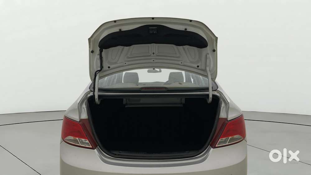 Hyundai Verna 1.6 Vtvt Sx, 2016, Petrol