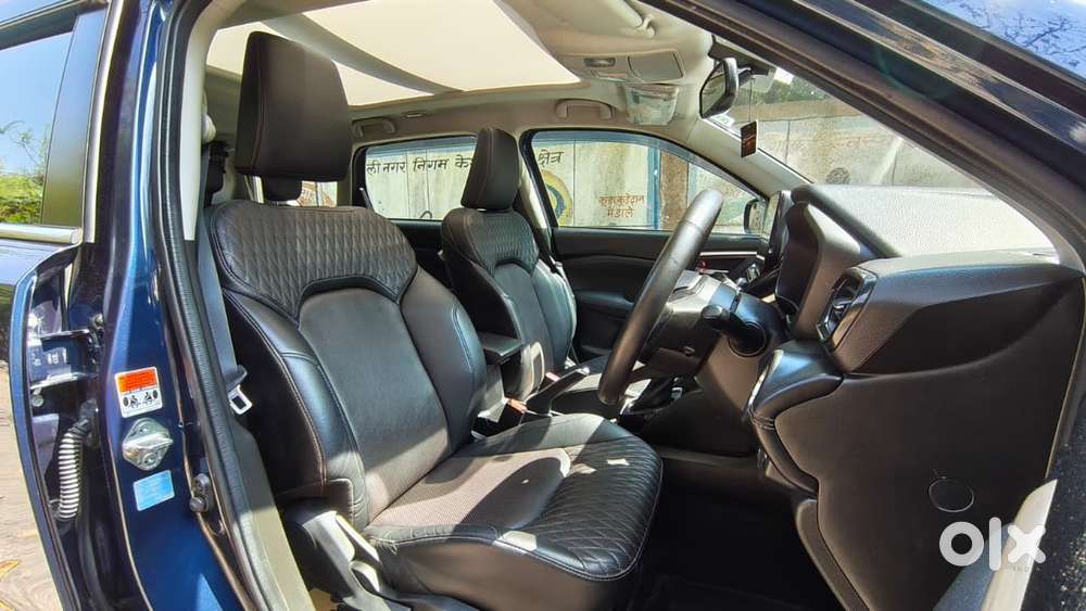 Maruti Suzuki Grand Vitara 1.5 Alpha Plus Intelligent Hybrid Ecvt, 2..