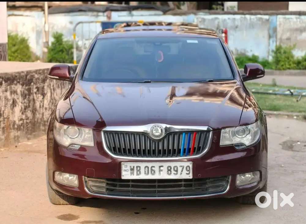 Skoda Superb 2011 Petrol 44000 Km Driven