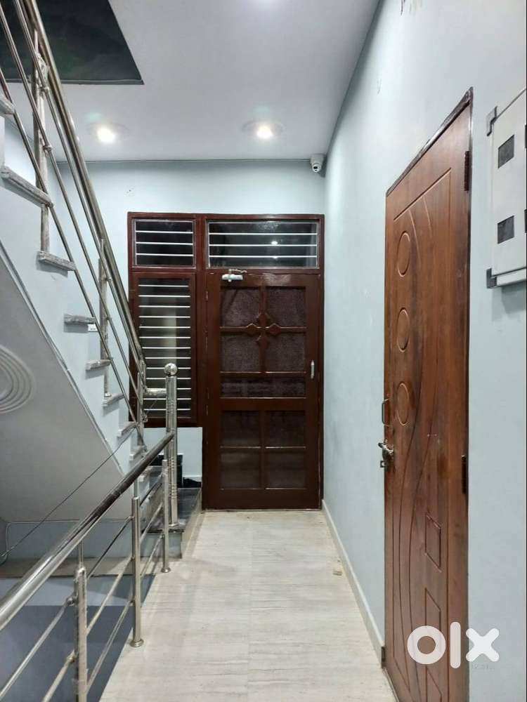 Tworoom set for small family/girls 50 mtr from Turner road at C20