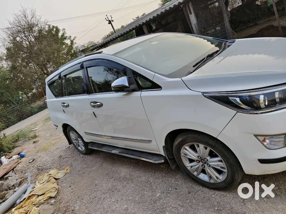 Toyota Innova Crysta 2020 Diesel 130000 Km Driven