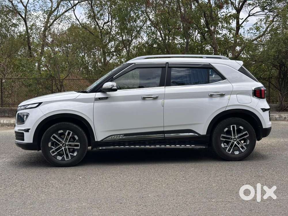 Hyundai Venue Sx (o) Mt 1.5 Diesel, 2023, Diesel