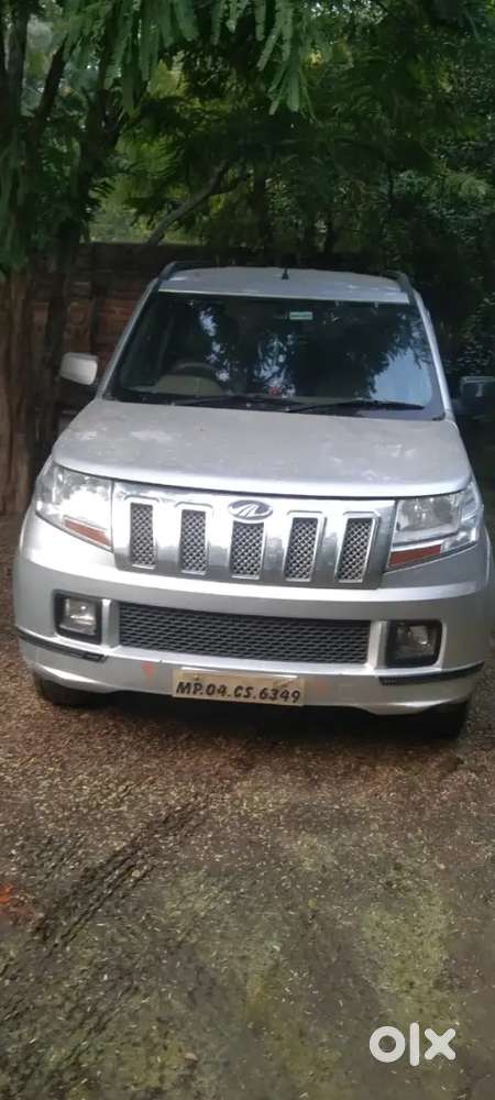 Mahindra Tuv300 T6