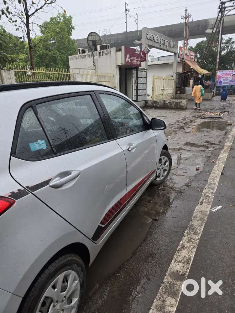 Hyundai Grand I10 2016 Petrol 42000 Km Driven