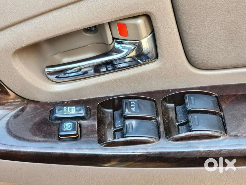 Toyota Innova 2.5 Zx 7 Str Bs-iv, 2015, Diesel