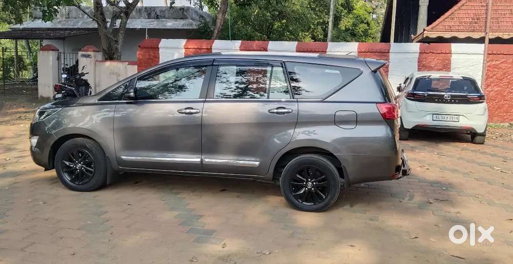 Toyota Innova Crysta 2018 December.no Replacement  Orginal Kerala