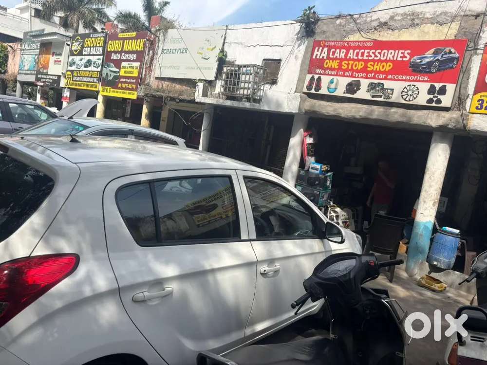 Hyundai I20 2011 Petrol 65000 Km Driven