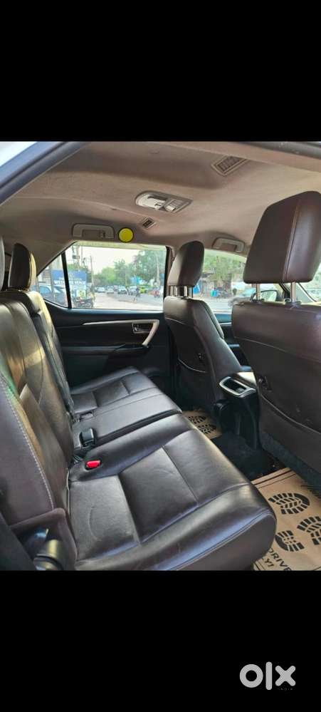 Toyota Fortuner 4x4 Manual Limited Edition, 2017, Diesel