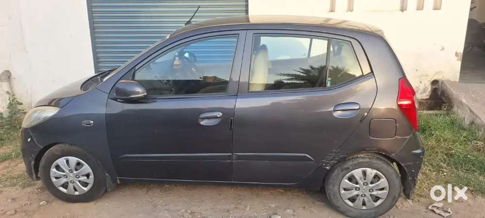 Hyundai I10 Magna Petrol 2014 Alag Se Cng Fited Hai
