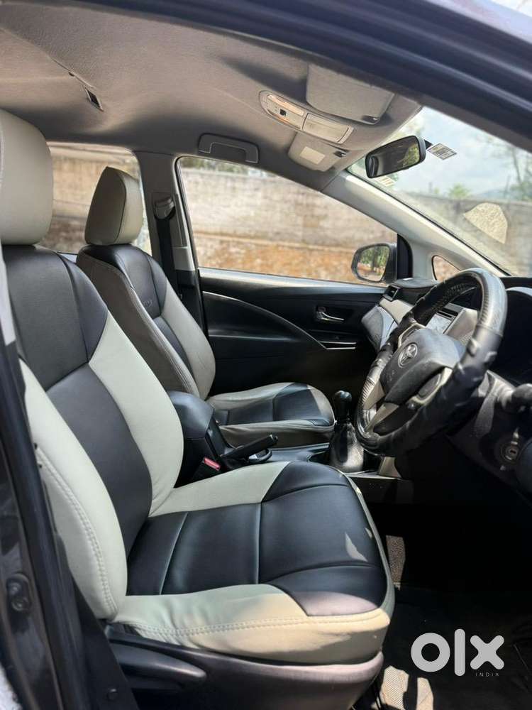 Toyota Innova Crysta 2016