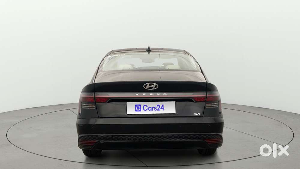 Hyundai Verna 1.5 Sx (o) Petrol Mt, 2024, Petrol