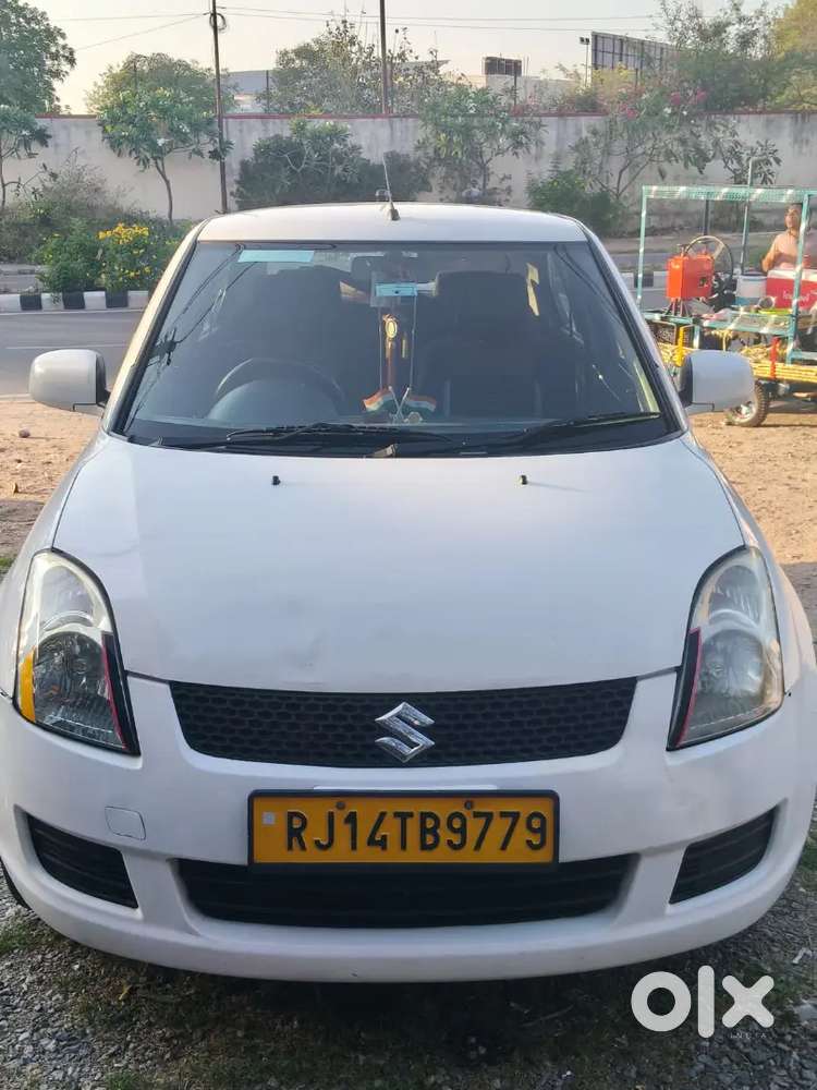 Gadi 1st Owner Hai Or Good Condition Hai Tayar 80 Hai