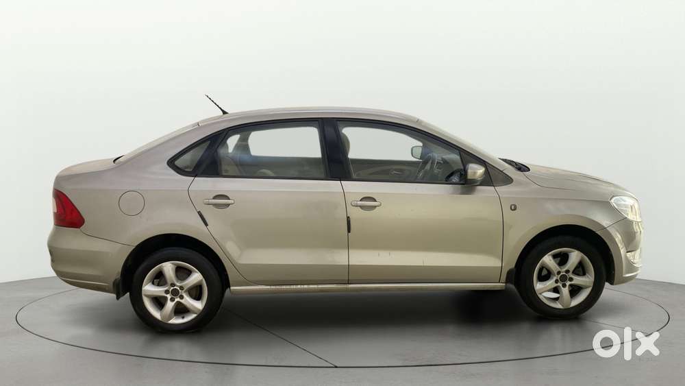 Skoda Rapid 2011-2013 1.6 Mpi At Ambition Plus, 2014, Petrol