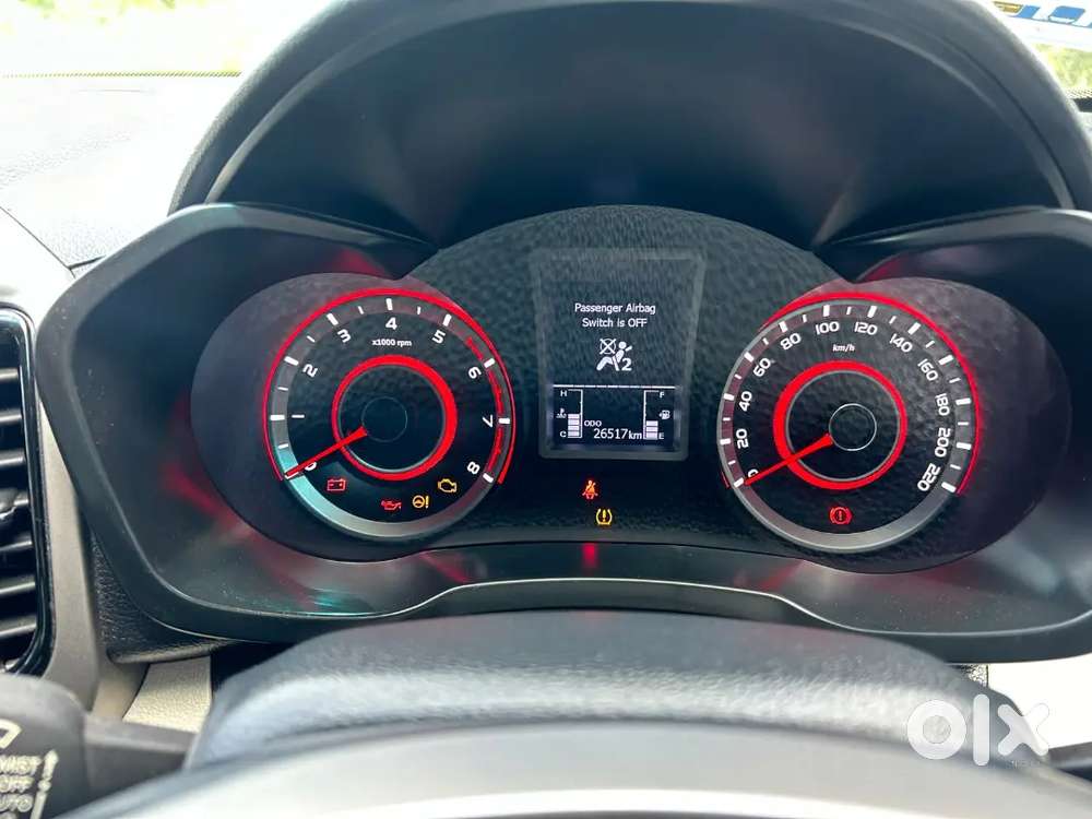 Mahindra Xuv300 Turbosport 2023 Petrol 25500 Km Driven