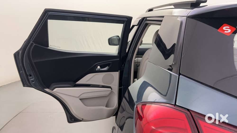 Mahindra Xuv300 W8 Option, 2022, Petrol