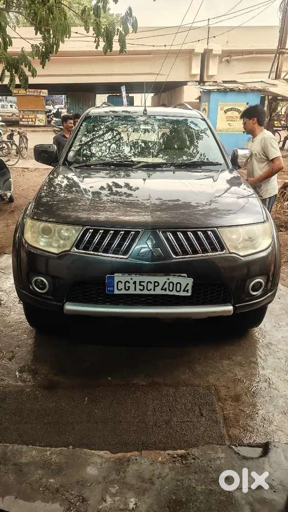 Mitsubishi Pajero Sport 2013 Diesel Well Maintained