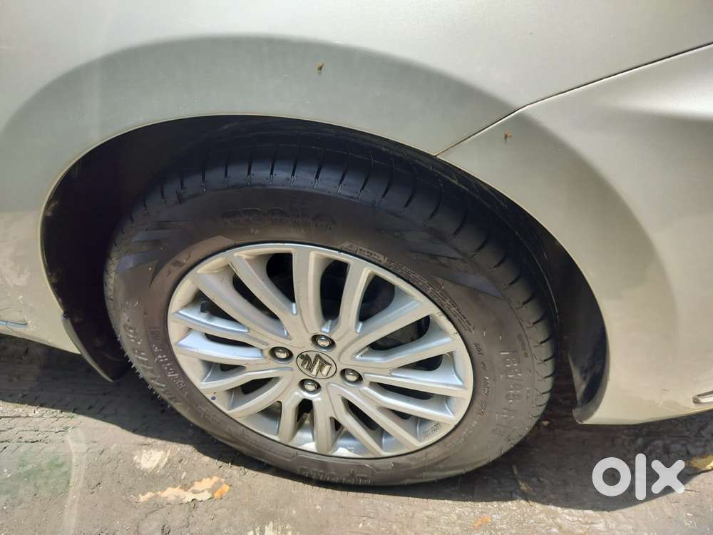 Maruti Suzuki Swift Dzire Amt Zxi Plus, 2018, Petrol