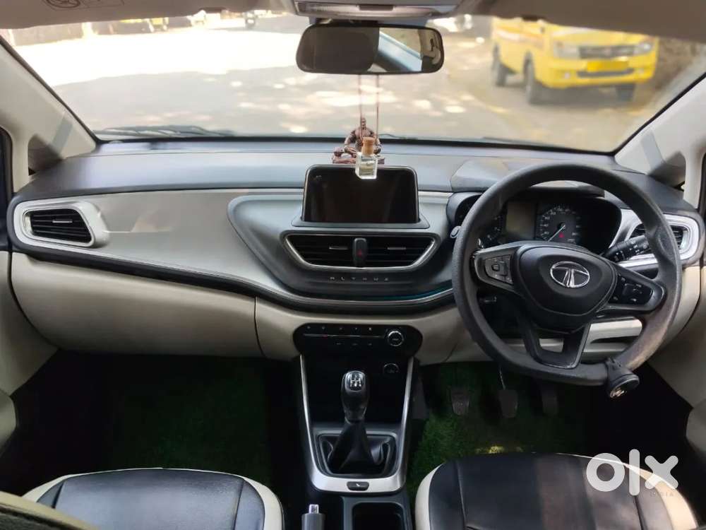 Tata Altroz Xz, 2022, Petrol