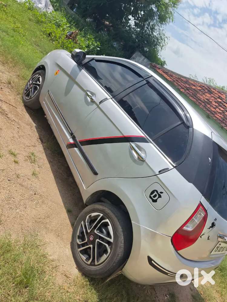 Tata Bolt 1.3 Xms 2015 Quadrajet