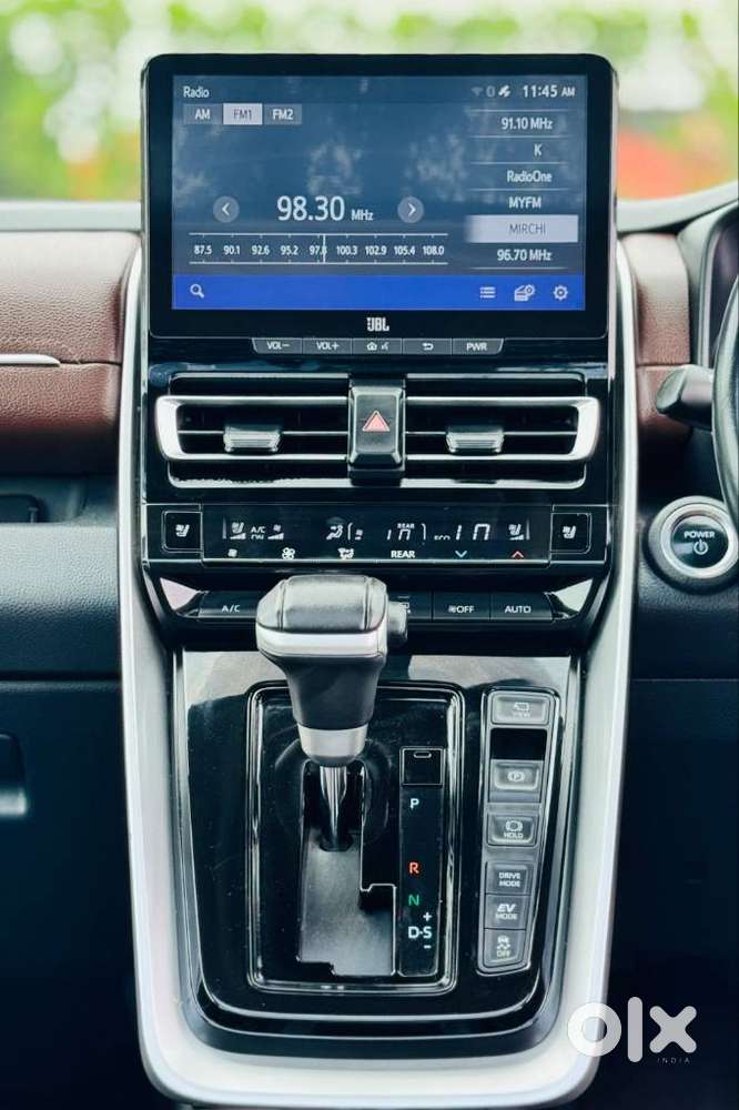 Toyota Innova Hycross, 2023, Petrol
