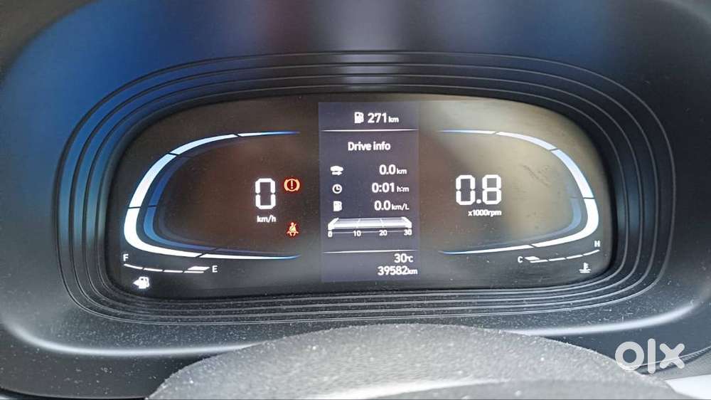 Hyundai Venue(oct-2022) 1.5 Crdi Mt Sx Dual Tone (diesel) Fully Loaded