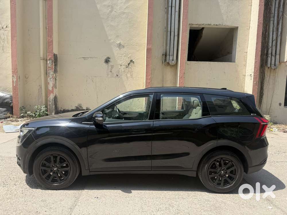 Mahindra Xuv700 2.0 Ax 7 Petrol At Luxury Pack Str, 2024, Petrol