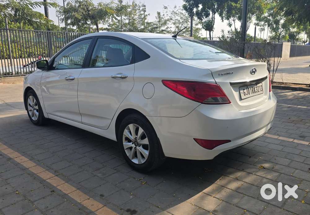 Hyundai Verna Vtvt 1.6 Sx, 2015, Petrol