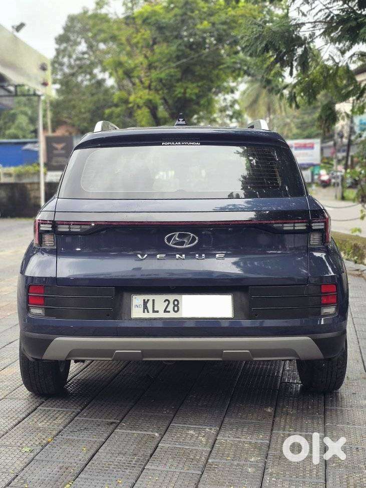Hyundai Venue 1.2 S (o), 2022, Petrol