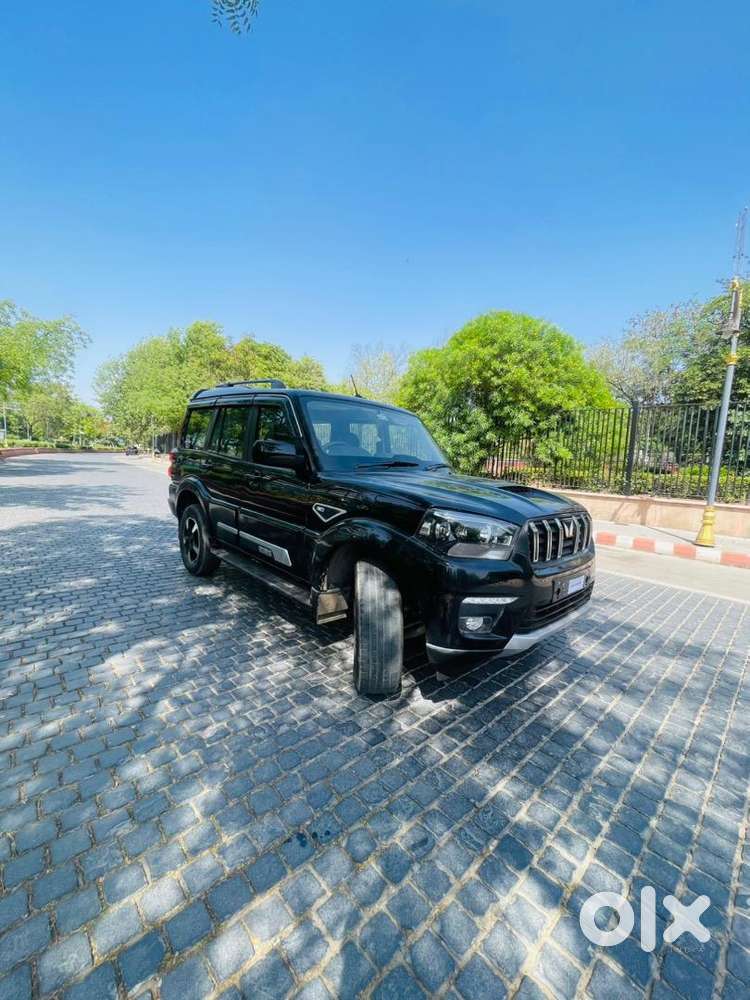 Mahindra Scorpio Classic 2023 Diesel 52000 Km Driven