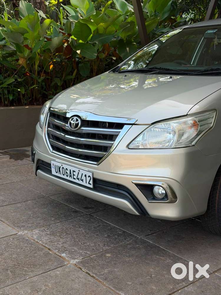 Toyota Innova V Diesel 2014  1st Owner  1.70 Lakh Km  Company Servi