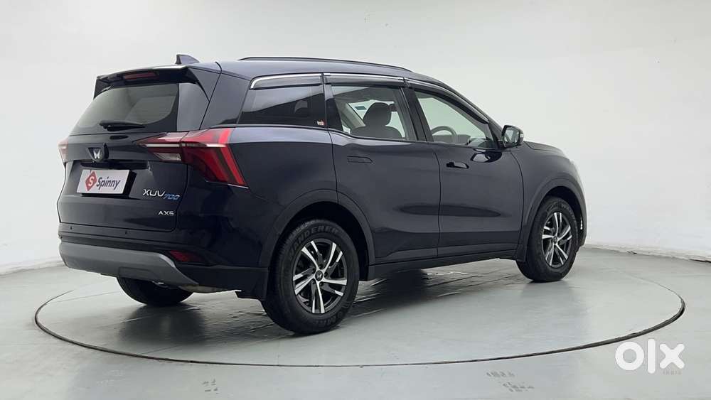 Mahindra Xuv700 2.0 Ax 5 Petrol Mt Str, 2023, Petrol