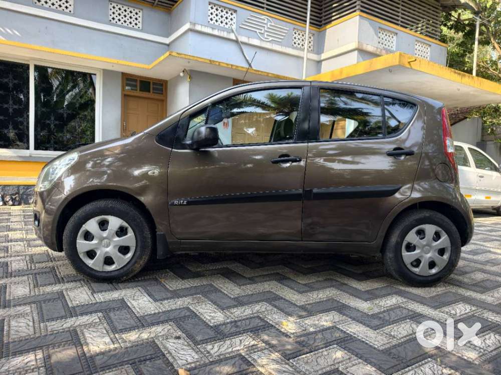 Maruti Suzuki Ritz Vxi, 2010, Petrol