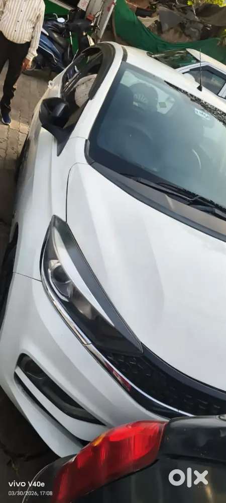 बर्रा 8 Ramgopal Chauraha Kanpur Nagar