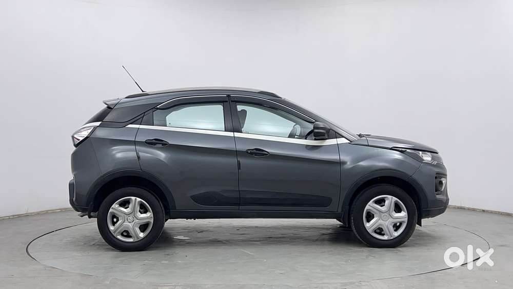 Tata Nexon 1.2 Revotron Xm, 2020, Petrol