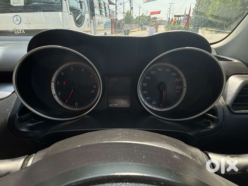 Maruti Suzuki Swift Vvt Vxi, 2022, Petrol