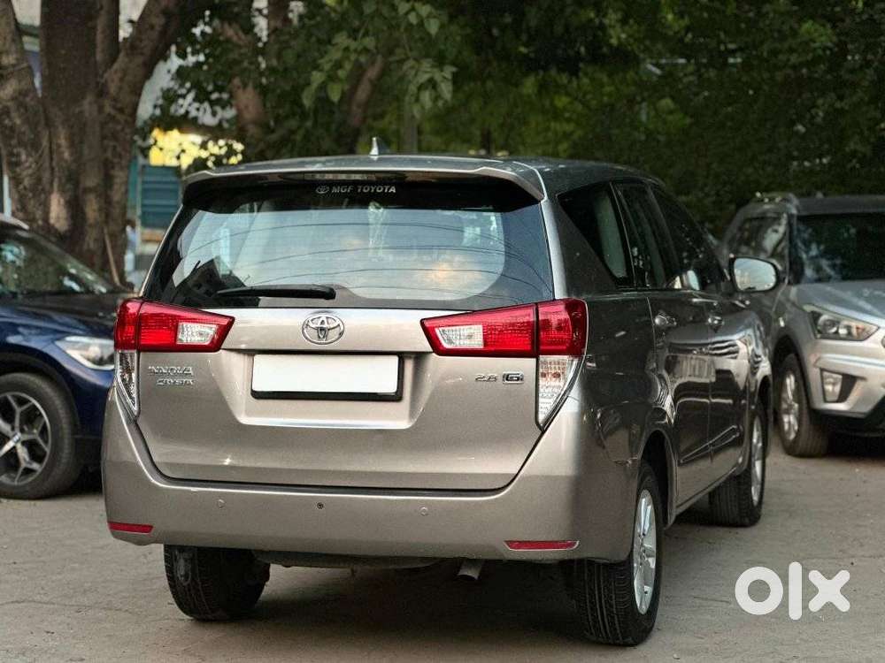 Toyota Innova Crysta 2.8 Gx At, 2016, Diesel