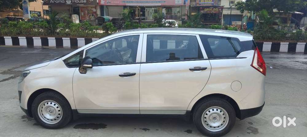 Mahindra Marazzo M2, 2018, Diesel