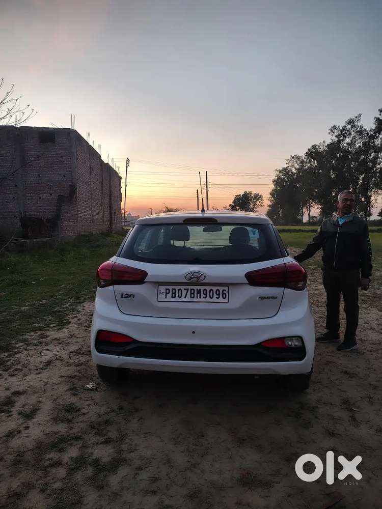Hyundai I20 Sportz 2018 Petrol  1st Owner  Doctor Driven