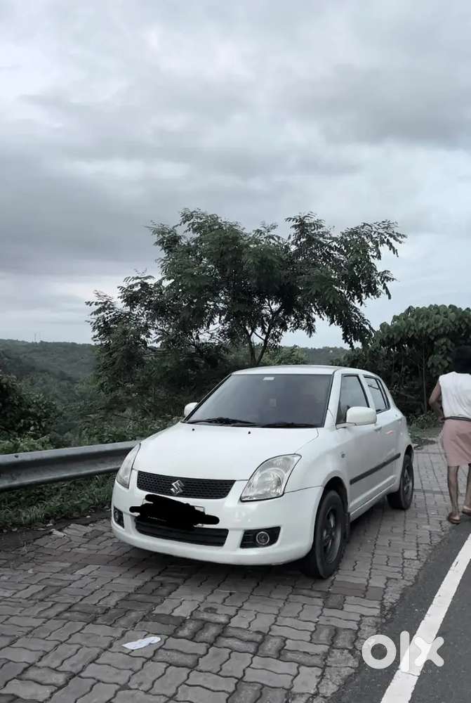 Maruti Suzuki Swift 2009 Diesel 132000 Km Driven