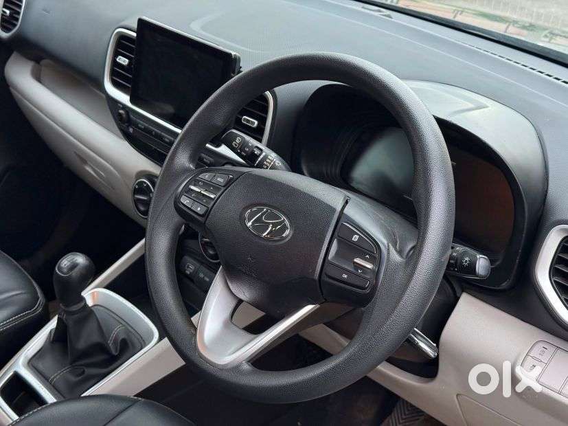 Hyundai Venue S 1.2 Petrol, 2023