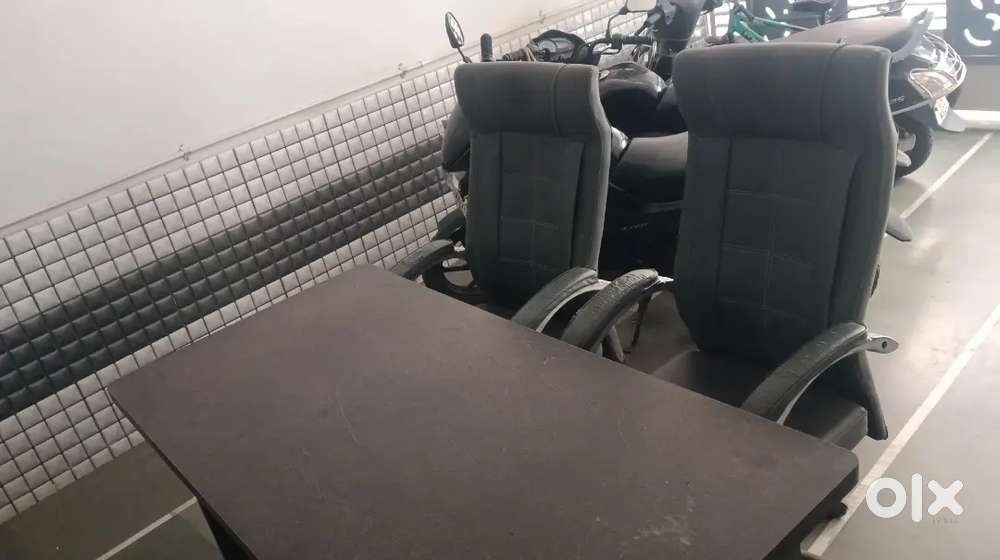 Office table & chairs