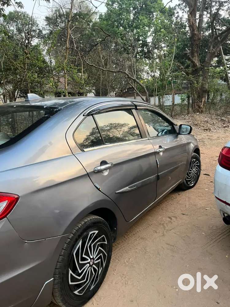 Argent Sall Car