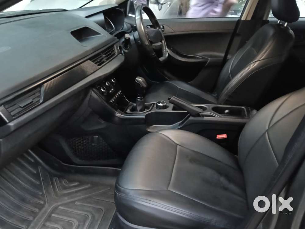 Tata Nexon Smart Plus S 1.2 Revotron Petrol 5 Mt, 2024, Cng & Hybrid..