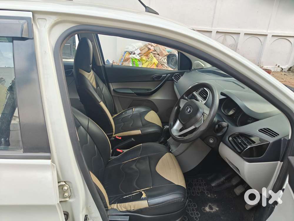 Tata Tiago 1.2 Revotron Xt (o), 2016, Petrol