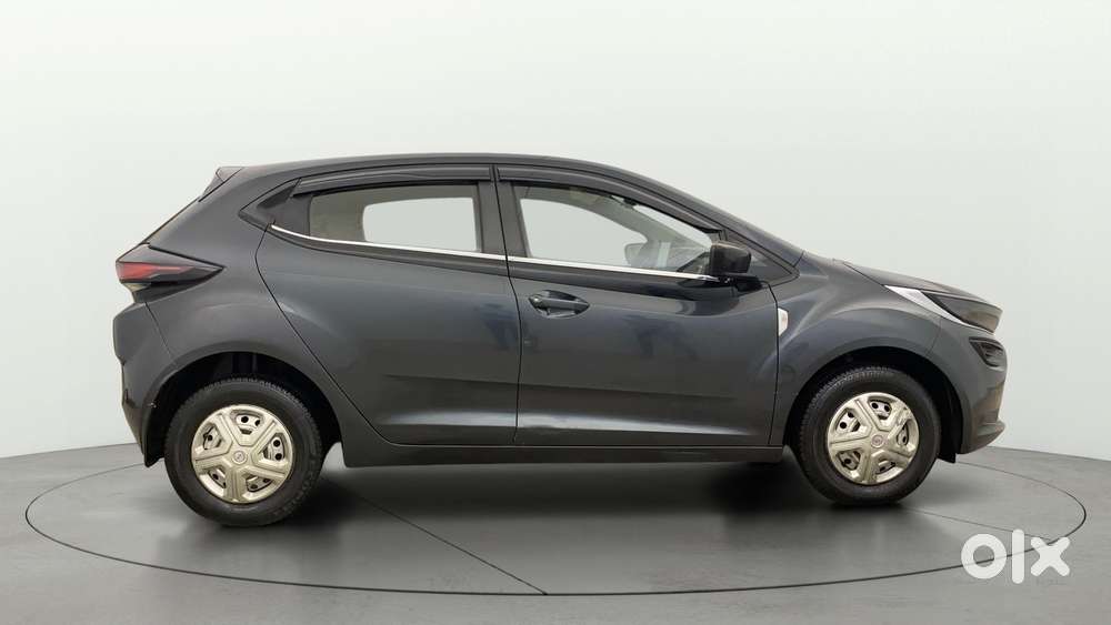 Tata Altroz 1.2 Xe, 2020, Petrol