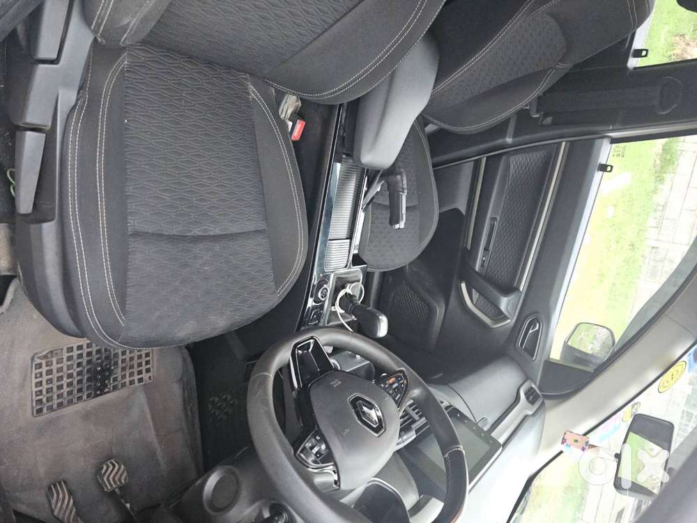 Renault Kiger Rxz Amt Dualtone (single Owner) Petrol-automatic Variant